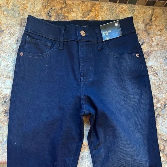 Express midrise flare, skyscraper jeans with a cute split at the ankles - Picture 6 of 8